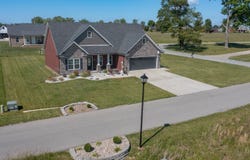 6 irma lane, Loretto, KY 40037