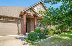 4005 Brookdale Road, Benbrook, TX 76116