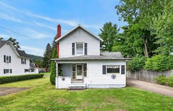 112 River St, Athens, PA 18810