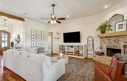 221 HIGHLAND CREST Drive, Covington, LA 70434