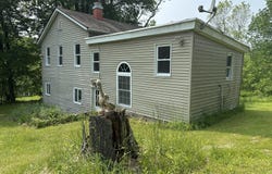 439 Old Union Road, Equinunk, PA 18417