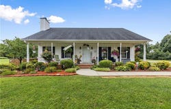 108 Camden Court, Advance, NC 27006