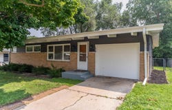 816 HAWTHORNE, ROCKFORD, IL 61108