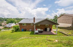 6130 Broad St, South Park, PA 15129