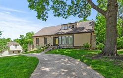 6731 Cottonwood Drive, Shawnee, KS 66216