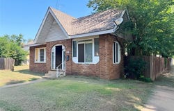 1402 W Minnesota Avenue, Chickasha, OK 73018