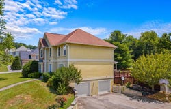 1074 Hickory View Drive, Morristown, TN 37814