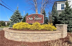 2693 Ledgestone Drive NW, Uniontown, OH 44685