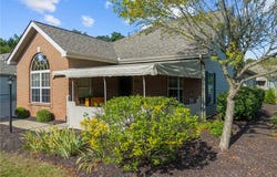 5178 Polo Fields Dr, Hampton, PA 15044