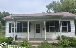 505 W Jefferson Avenue, Fairfield, IA 52556