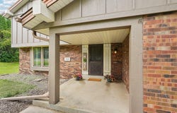 2409 Pendleton Pl, Waukesha, WI 53188