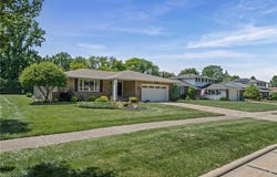 6210 Carlyle Drive, Seven Hills, OH 44131