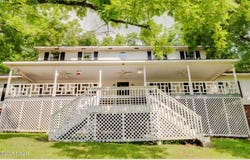 2332 Packet Hollow Road, Pineville, MO 64856