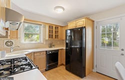 223 WINDSOR AVENUE, UPPER DARBY, PA 19082