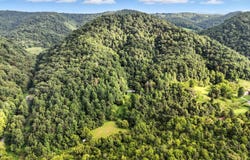 4660 Anglers Way Road, Duffield, VA 24244