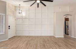 723 N JOSHUA TREE Lane, Gilbert, AZ 85234