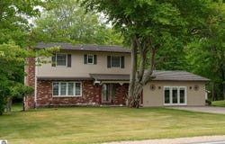 10200 S Lake Station Avenue, Lake, MI 48632