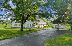 3149 Sand Ridge Road, Lexington, TN 38351