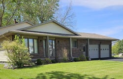 312 North Cedar, Abingdon, IL 61410