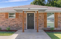 821 Gibbard Avenue, Wills Point, TX 75169
