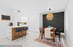8059 SW 17th Pl, Davie, FL 33324