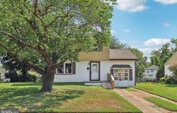 15 ROSE LANE, BURLINGTON, NJ 08016