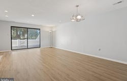 182 HAMPSHIRE DRIVE, PLAINSBORO, NJ 08536