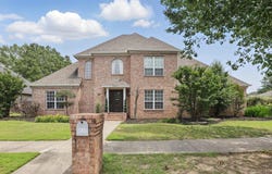 3410 Commonwealth Dr, Bryant, AR 72022