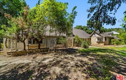 16055 Woodvale Rd, Encino, CA 91436