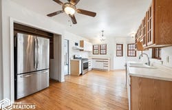 160 E Alta Vista Avenue, Ottumwa, IA 52501