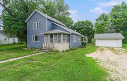 524 S Capital Avenue, Athens, MI 49011