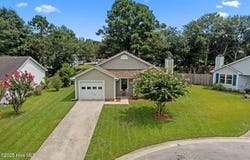 834 S Dogwood Lane, Swansboro, NC 28584