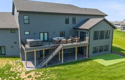 100 Coventry Ct, Clear Lake, IA 50428