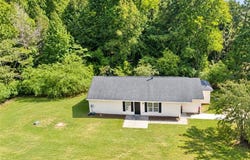 200 Pine Ridge Drive, Carrollton, GA 30117