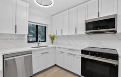 4547 SW 16th St, Miami, FL 33134