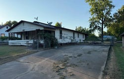 307 E Duffee Ave, Eufaula, OK 74432