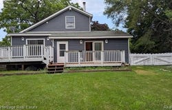 909 S Michigan Avenue, Howell, MI 48843