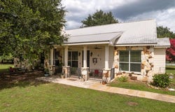 672 Clearfork RD, Lockhart, TX 78644