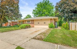409 LYNNE, BELVIDERE, IL 61008
