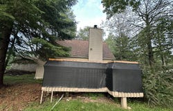 838 Country Place Drive, Tobyhanna, PA 18466