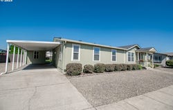 3700 BABCOCK LN, Eugene, OR 97401