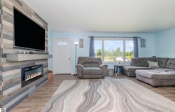 9498 E Vernon Road, Coleman, MI 48618