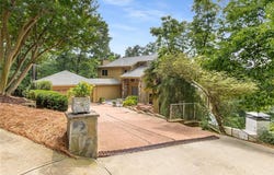 570 Matterhorn Way, Alpharetta, GA 30022