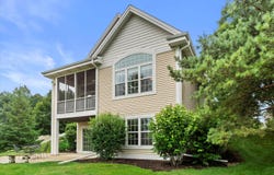 N59w17728 Meadow Ct, Menomonee Falls, WI 53051