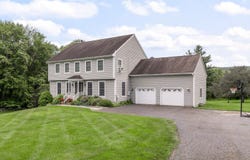 105 Huntingtown Road, Newtown, CT 06470
