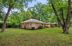 4596 CROSSOVER Ln, Memphis, TN 38117