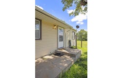 204 N Grant Ave, Lyons, KS 67554