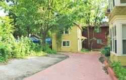 803 E College St, IowaCity, IA 52240