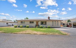 4218 SW JAY AVE, Pendleton, OR 97801