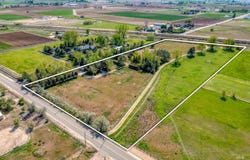 9585 S Black Cat Rd, Kuna, ID 83634